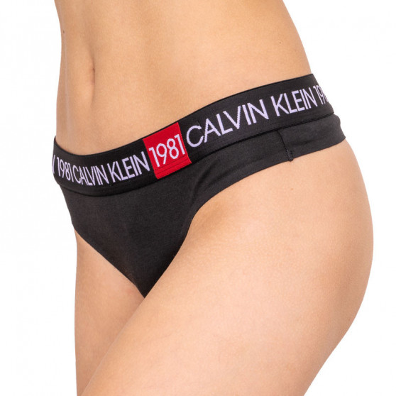 Calvin Klein Naisten stringit musta (QF5448E-001)