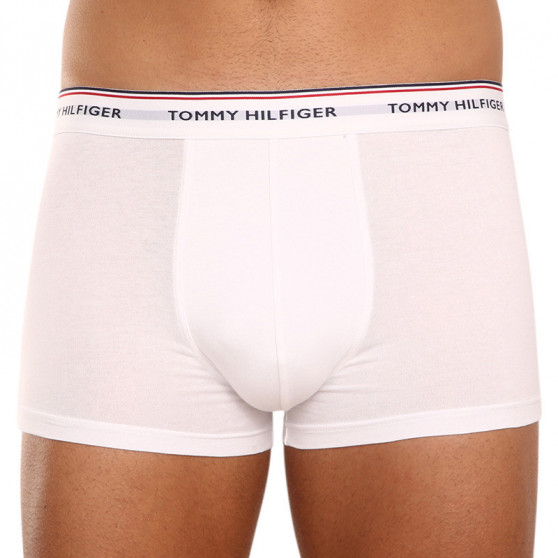 3PACK Tommy Hilfiger miesten bokserit moniväriset shortsit moniväriset (1U87903841 004)