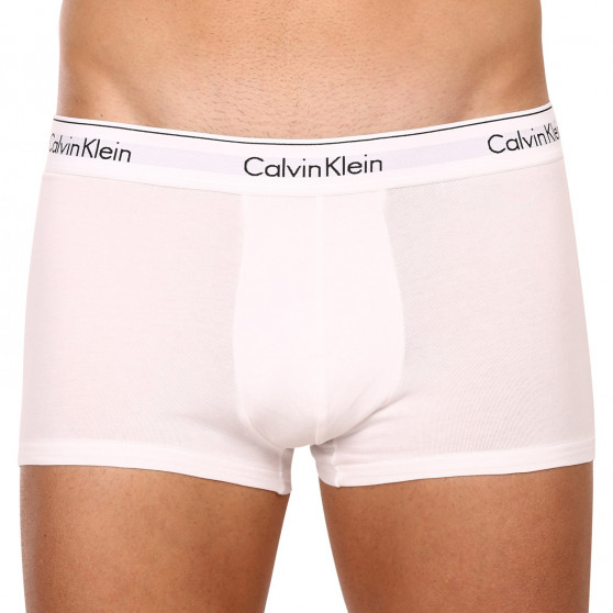 3PACK Calvin Klein miesten bokserit valkoiset (NB2380A-100)